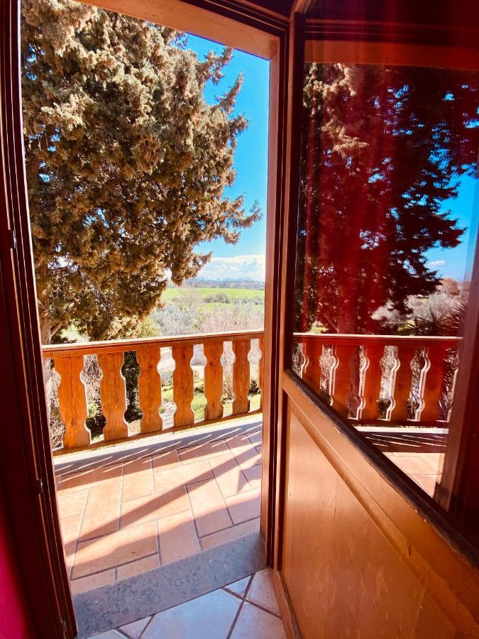 Poggio Dei Cavalieri Bed & Breakfast Boccea Eksteriør bilde